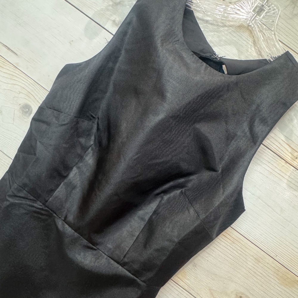 NWT J. Crew ruffle hem/ flounce open back sheath dress ❤️ - Picture 6 of 9